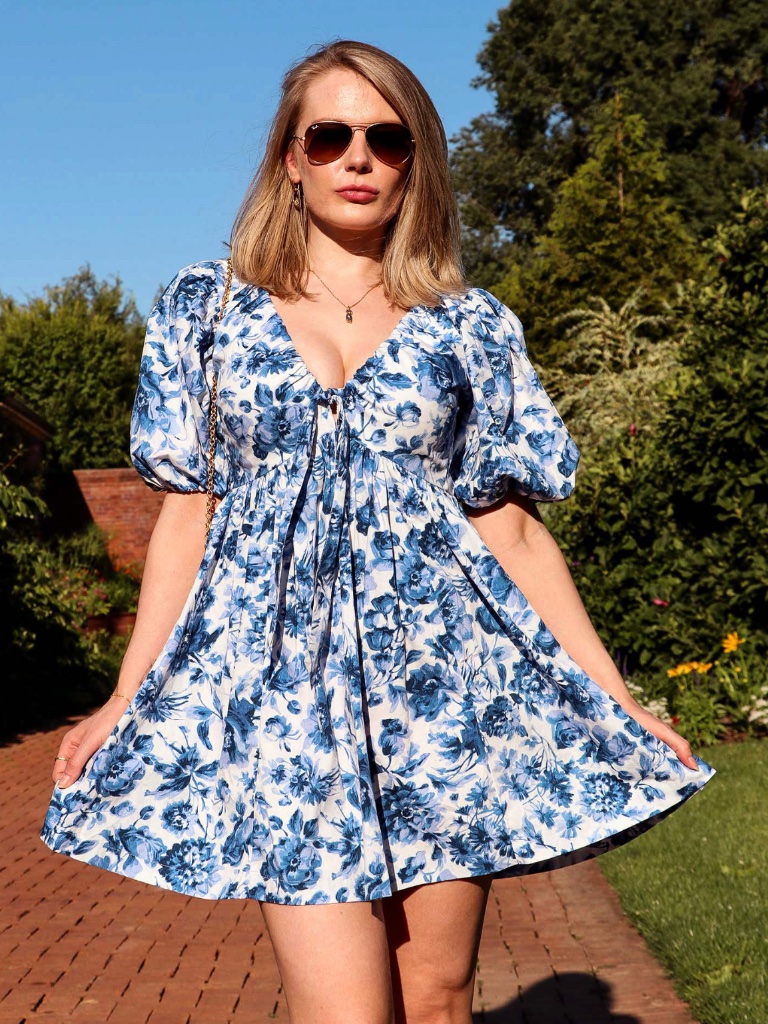 Nwt Abercrombie & Fitch Blue & White Floral Cinch-Front Dress Small Tall